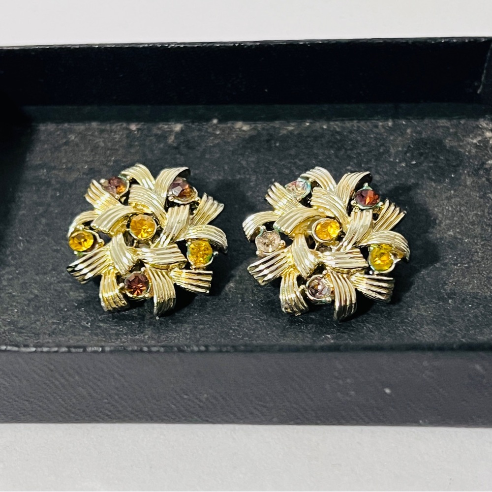 Coro Clip On Earrings Pinwheel Starburst Missing One Stone